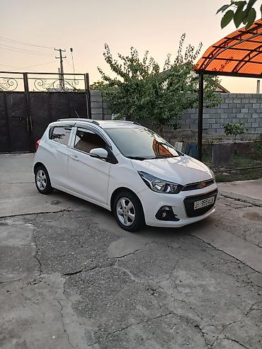 sprinter 4 4: Chevrolet Spark: 2016 г., 1 л, Вариатор, Бензин, Хэтчбэк — 1
