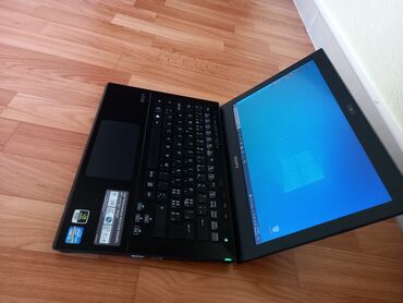 Sony: Intel Core i5, 8 GB OZU, 13.3 " — 4