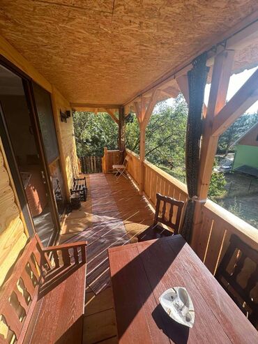 Kuća na dan: 45 kv. m, 2 sobe — 5