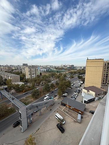 продаю гараж ош: 3 комнаты, 130 м², Элитка, 10 этаж, ПСО (под самоотделку) — 3