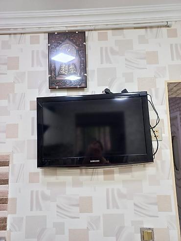 Samsung divar tipi LCD televizor - Ekran ölçüsü: təxminən 32 düym Hec