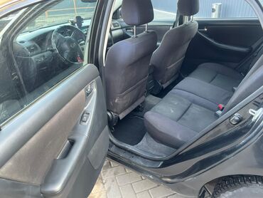 Toyota: Toyota Corolla: 2005 г., 1.6 л, Механика, Бензин, Хэтчбэк — 6