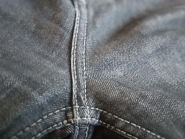 levis muške farmerke: Muške farmerke – crni teksas, klasičan kroj - Materijal: Teksas crne — 4