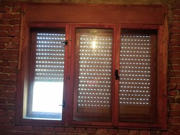 Prozori: Prodajem drvene prozore trokrilne, duple, sa roletnama izuzetno