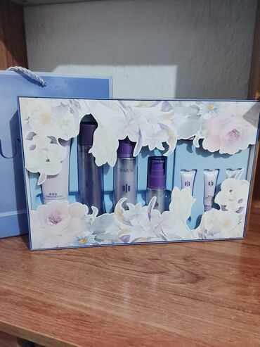 кошелек мужской кожаный ручной работы: Подарочный набор уходовой косметики SEALUXE Состав набора (видимый по