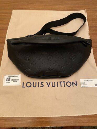 baqaj çantası: Tecili satilir. Yeni. Original Louis Vuitton .yari qiymetine satiram