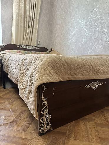Эмерек: Кровать с декоративным оформлением полуторка - Размер: 125–185 см — 1