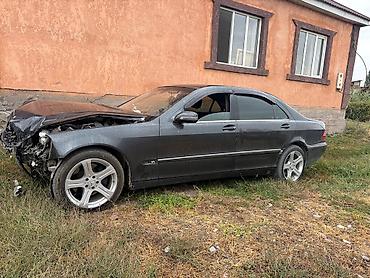 битую машину: Mercedes-Benz S-Class S500 (W220), седан, темно-серый цвет. Автомобиль — 2