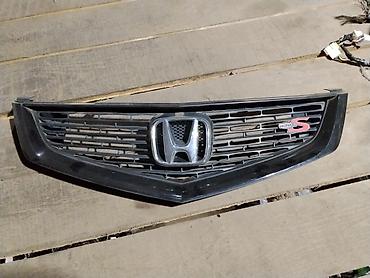 Решётка радиатора Honda с эмблемой H и шильдиком «S». - Цвет
