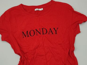 czerwone bluzki koronkowe: T-shirt, Bershka, S, stan - Bardzo dobry
