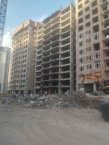 сдаю квартиру в джалал абаде: 1 комната, 42 м², Элитка, 12 этаж, ПСО (под самоотделку)