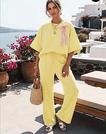 Kompleti: 💫New collection💫

⚜️Univerzalna velicina
⚜️Cena 3500 din — 16