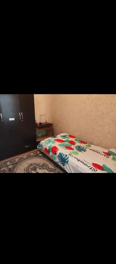 очень срочно продаю дом: 65 м², 3 комнаты, Парковка, Сарай, Забор, огорожен