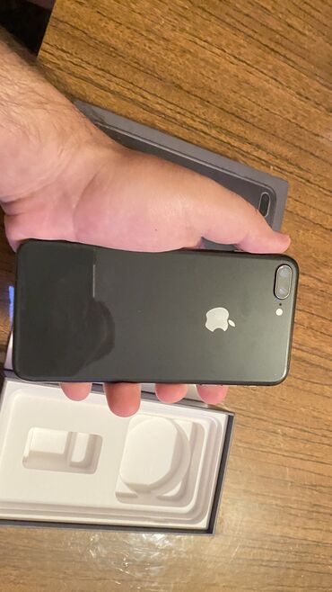 telefon htc: IPhone 8 Plus, 64 GB, Space Gray, Barmaq izi, Simsiz şarj