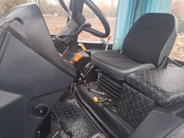 Traktorlar: Kənd təsərrüfatı üçün traktor və aqreqat komplekti - Traktor kabinli — 4