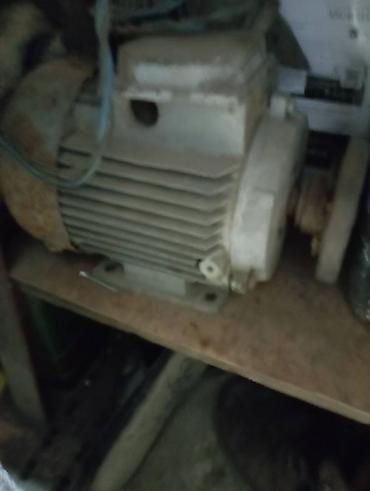 Электроагрегаты: Продаю несколько электродвигателей 3 фазные шкив большой на — 12