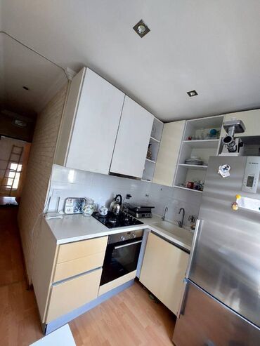 Köhnə tikili: Bakı, 7-ci mikrorayon, 2 otaqlı, Köhnə tikili, m. Azadlıq Prospekti, 50 kv. m — 8