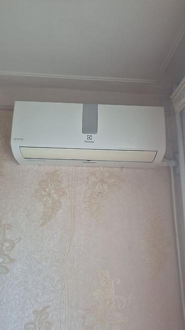 arctic kondisioner: Electrolux Arctic split kondisioner - Divara quraşdırılan, səssiz — 1