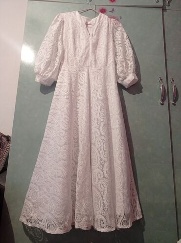 стильное и красивое платье: Вечернее платье, Классическое, Средняя модель, С рукавами, XL (EU 42)