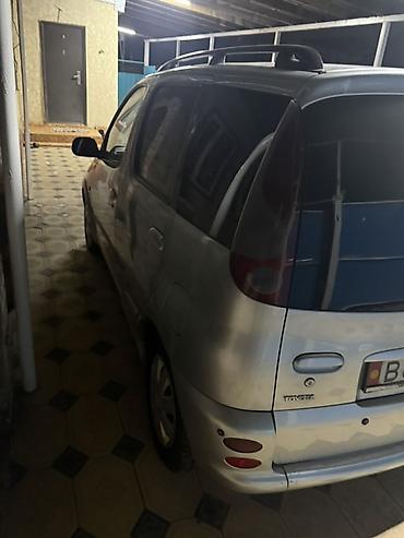 Toyota: Toyota Yaris Verso: 2003 г., 1.5 л, Автомат, Бензин, Минивэн — 5