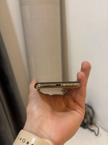 Apple iPhone: IPhone Xs, 256 GB, Qızılı, Face ID — 2