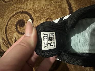 Детская обувь: Продаю кроссовки на мальчика в идеальном состоянии Черные 27р 600 сом — 5