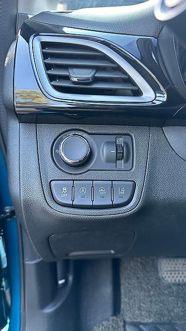 Chevrolet: Chevrolet Spark: 2018 г., Бензин — 7