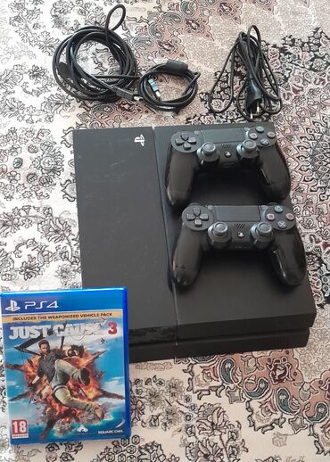 PS4 (Sony Playstation 4): Playstation 4satılır super vəziyətdə. 2original Djostik 1oyun diski