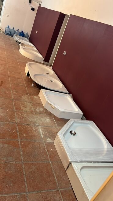 Duş poddonları: Künc duş ləyənləri – akril materialdan Məhsul təsviri: - Forma: künc — 8