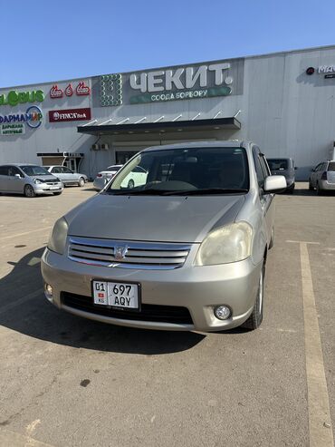 Toyota: Toyota Raum: 2004 г., 1.5 л, Автомат, Бензин