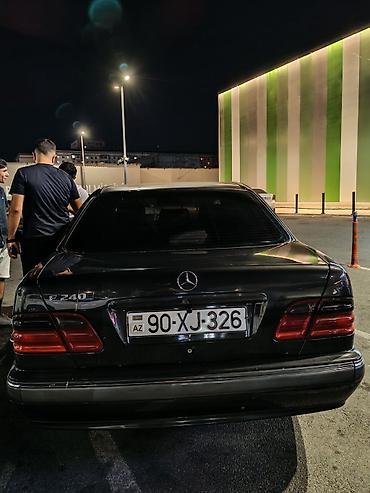 mercedes 180 b: Mercedes-Benz E 240: 2.4 l | 2000 il Sedan — 4