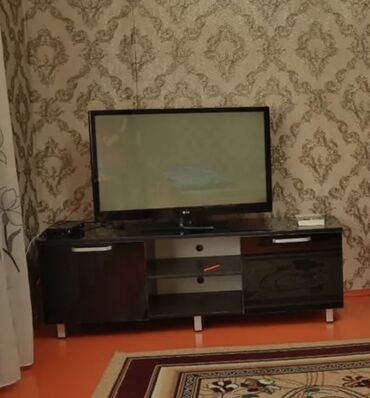 телевизор yasin 55 цена: Продаю телевизор с подставкой
