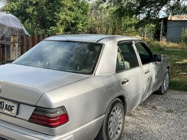 миний трактыр: Mercedes-Benz E-Class: 1993 г., 3.2 л, Механика, Бензин, Седан