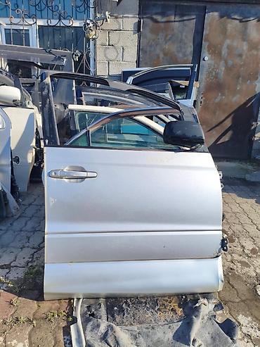 алфа: Дверь Передняя правая Toyota, Б/у, Оригинал — 1