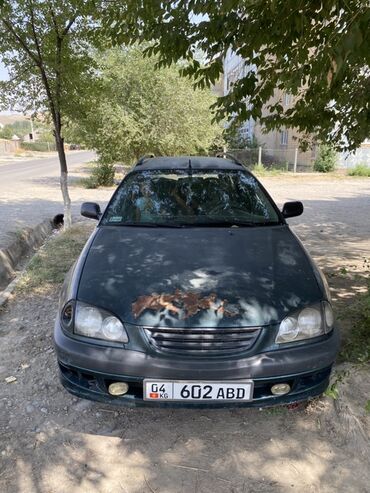 шины на хайлендер: Toyota Avensis: 2000 г., 1.6 л, Механика, Бензин, Универсал