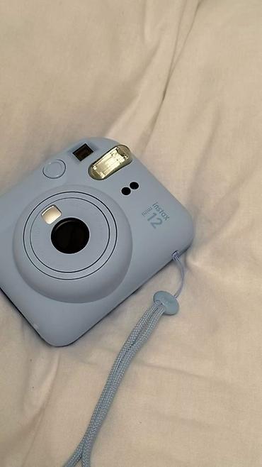 iphone 12 pro dual sim: Fujifilm Instax mini 12 – açıq mavi rəngdə ani fotoaparat - Kompakt — 1