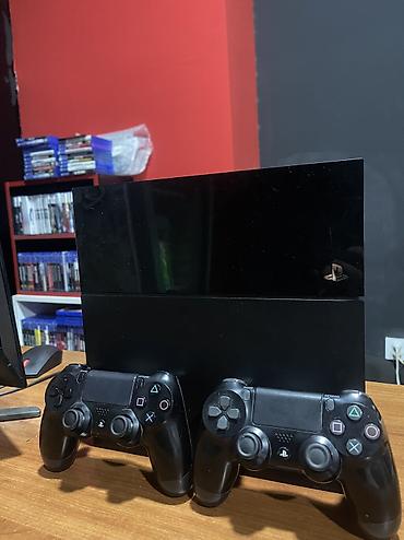 Ps 4 Fat model Yaddas 500 GB sıstem 13.52 ustunde 2 eded pult Verlır