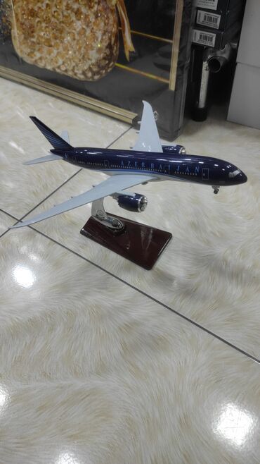 Oyuncaqlar: Teyyare modelı suvenır. uzunluq 12 sm.25 AZN.uzunluq 20 sm 35 AZN.30 -da lalafo.az — 5 Oyuncaqlar: Teyyare modelı suvenır. uzunluq 12 sm.25 AZN.uzunluq 20 sm 35 AZN.30 — 5