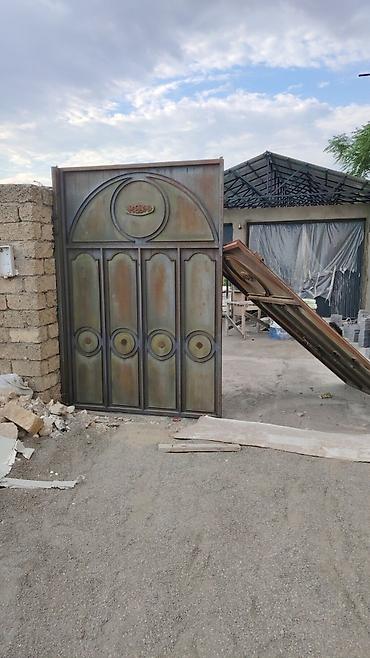yan pərdələr: İşlənmiş Dəmir Həyət darvazası, Yana açılan, 4 m, Mexaniki, Şəbəkə ilə, rəng - Qəhvəyi, Kredit yoxdur, Ödənişli quraşdırma, Ünvandan götürmə — 1