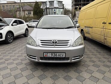 Toyota: Toyota Ipsum: 2002 г., 2.4 л, Автомат, Бензин, Минивэн