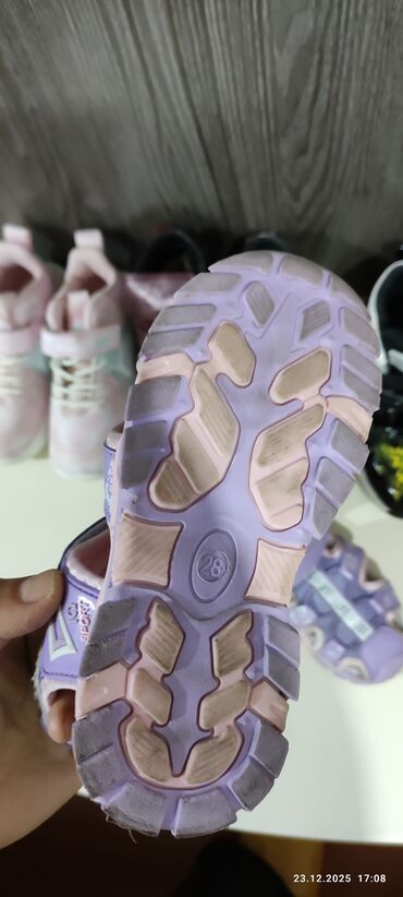 Детская обувь: Детская обувь (несколько пар, разные модели и цвета) цены и размеры — 8