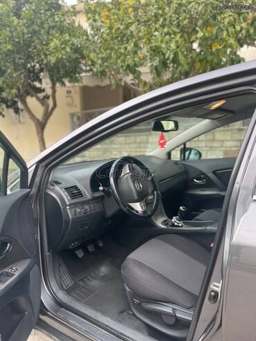 Toyota: Toyota Avensis: 1.6 l. | 2010 έ. Λιμουζίνα — 13