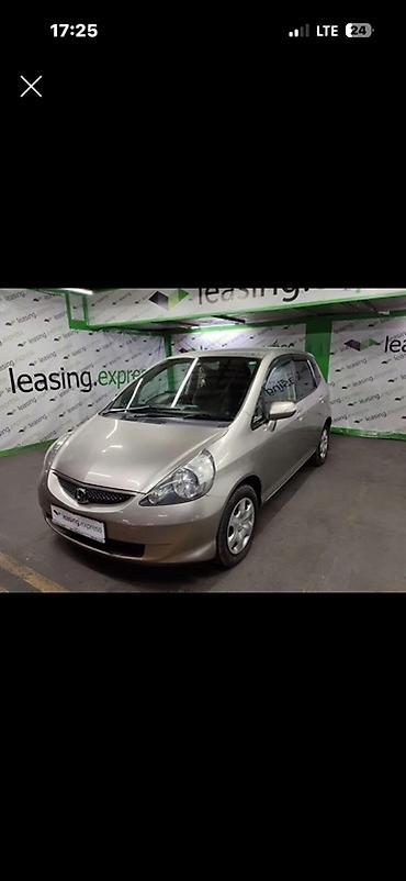 Honda Fit: 2005 г., Хэтчбэк