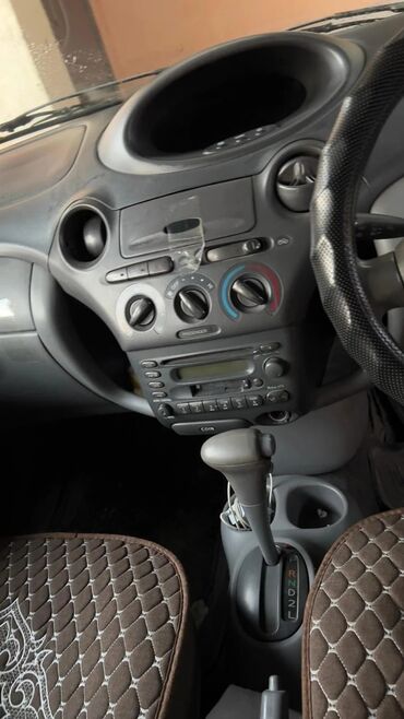 Toyota: Toyota Vitz: 2001 г., 1.3 л, Автомат, Бензин, Хэтчбэк — 6