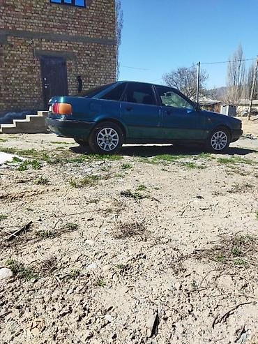 боз белер: Audi 80: 1992 г., 0.2 - engine capacity л, Кол менен иштөөчү, Бензин, Седан — 2