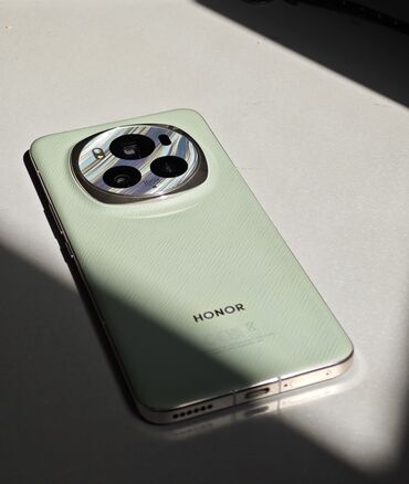 Honor: Honor Magic 6 Pro, Б/у, 512 ГБ, цвет - Зеленый, 2 SIM, eSIM