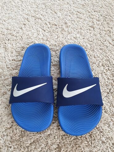 nike jakne kupujemprodajem: Beach slippers, Nike
