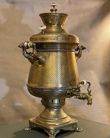 Qədim samovarlar: Antik samovar – metal (bürünc/latun tonlarında), kömür/od kömürü ilə — 3