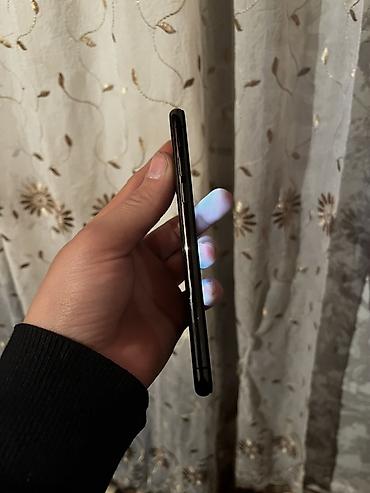 Apple iPhone: IPhone X, 64 GB, Qara, Face ID — 9