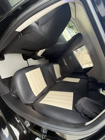 Nissan: Nissan Juke: 1.5 l | 2016 il Krossover — 3